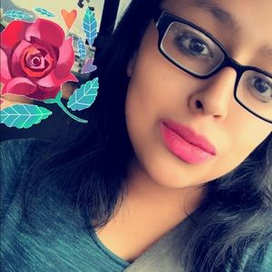 Meet your Posher, Abigail